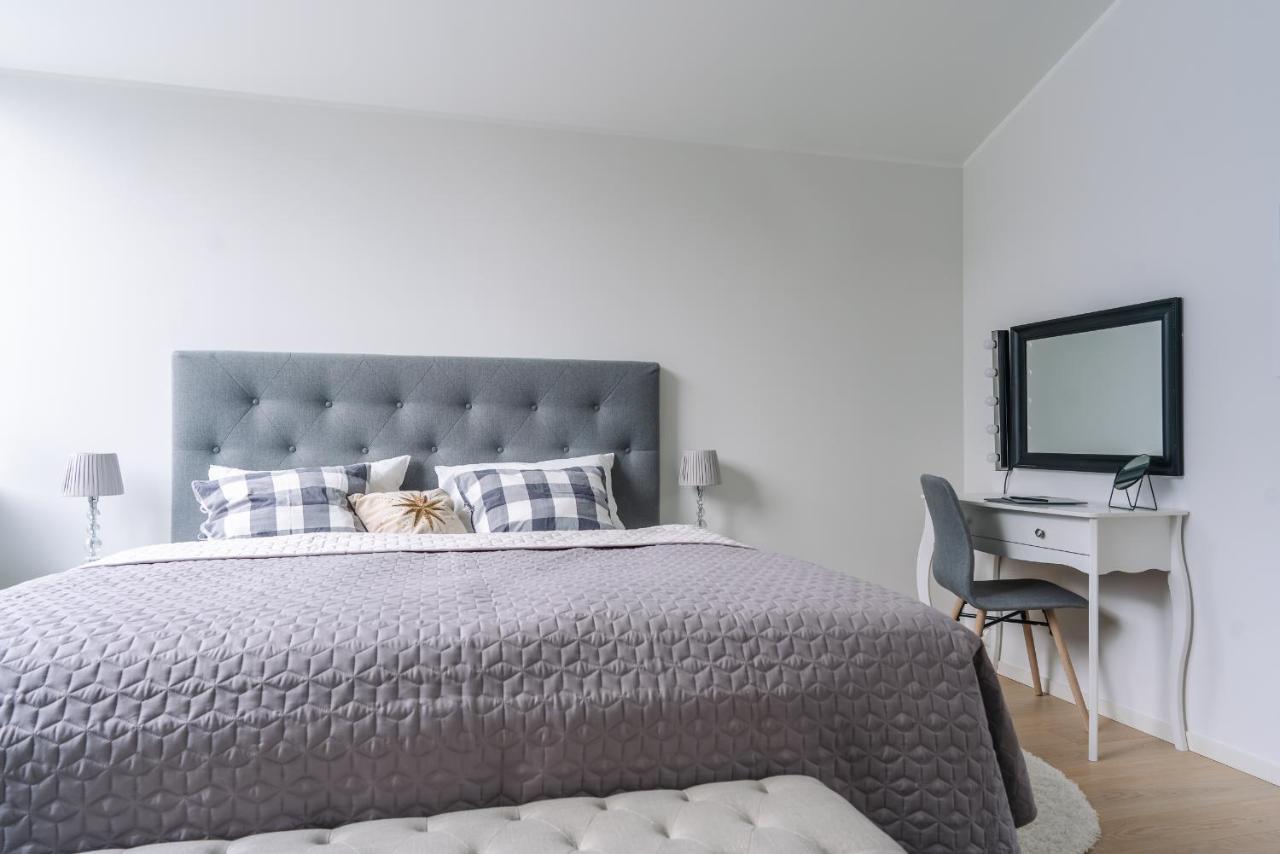 Modern Villas In Plush Town トロムソ エクステリア 写真